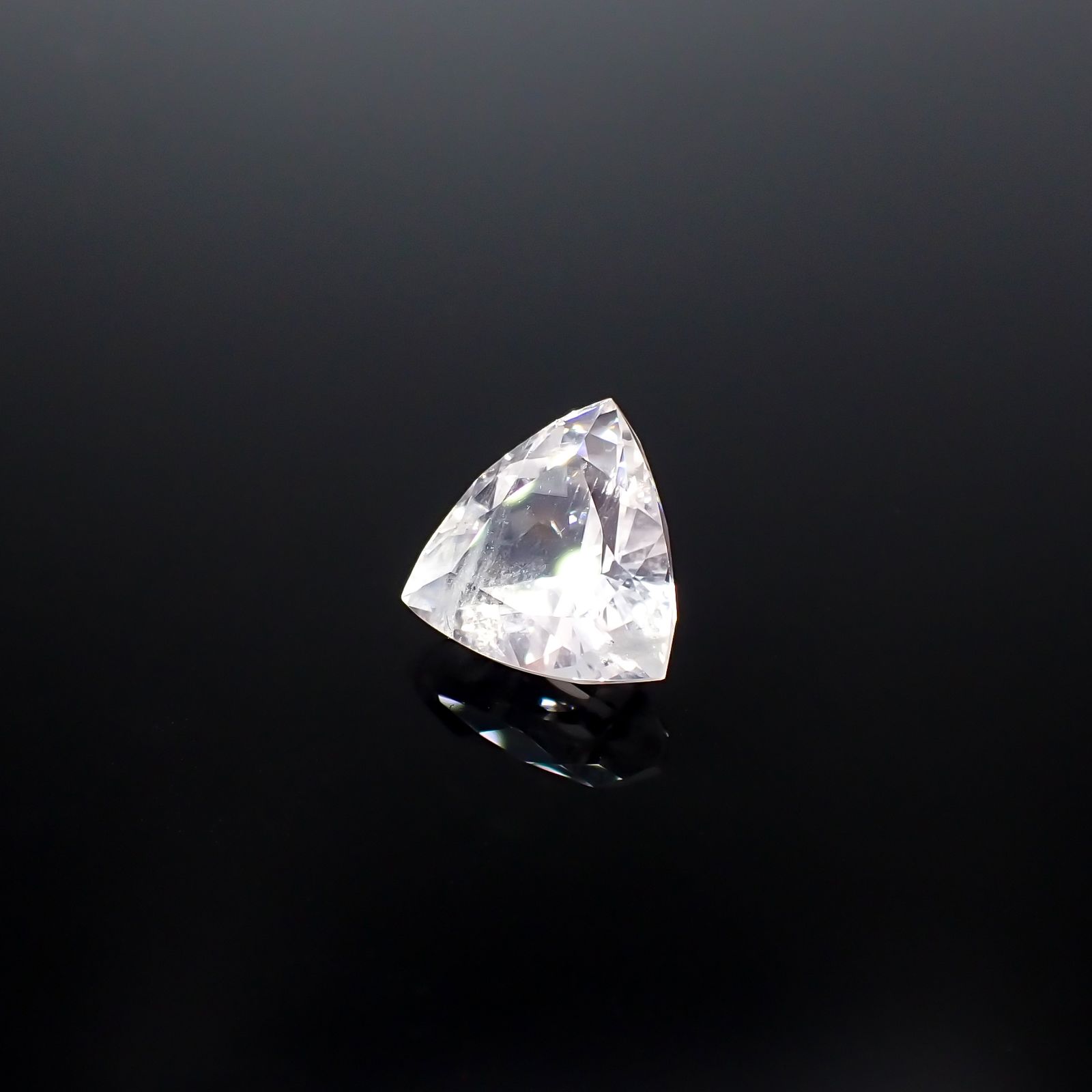 ピンクエンジェルラダー マダガスカル産 2.96ct[240125424]9.7x9.8mm前後