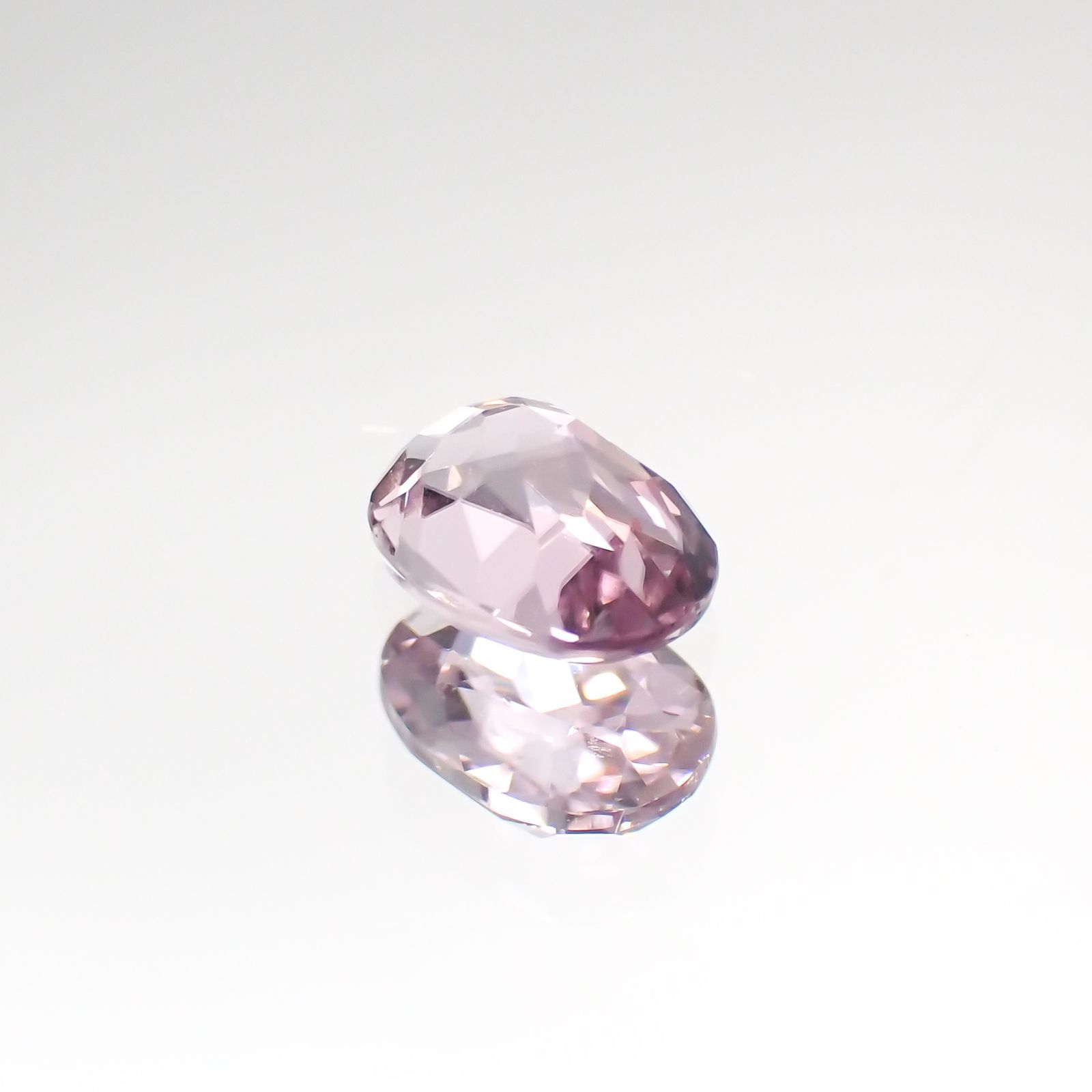ピンクダイアスポア(宝石名ダイアスポア) アフガニスタン産 0.48ct 識別済[210912432]5.6×4mm前後