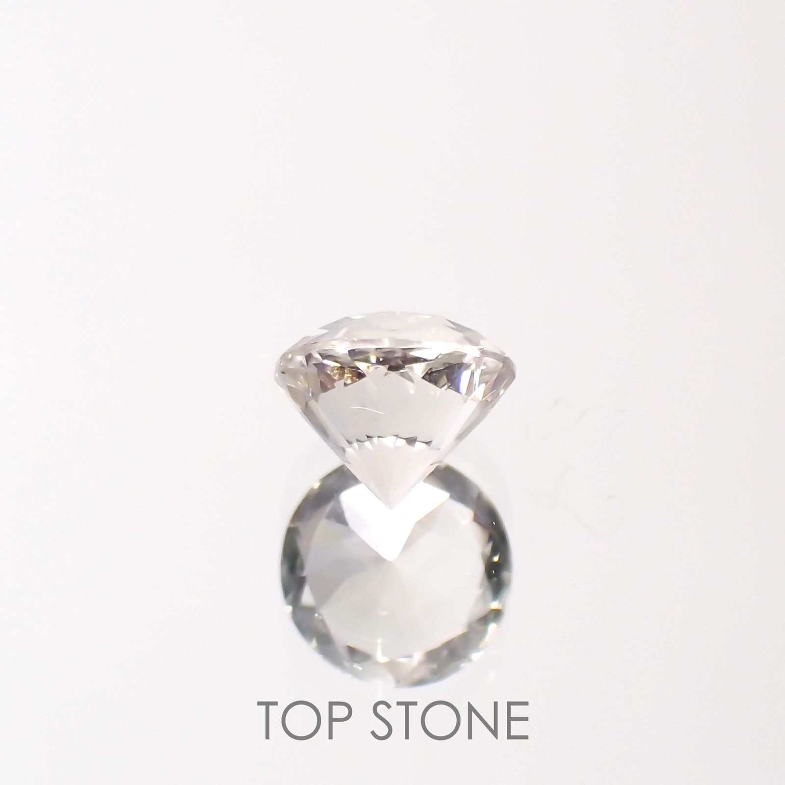 サニディン(宝石名サニディン)ドイツ産 0.25ct 識別済[221018942]4.2x4.1mm前後