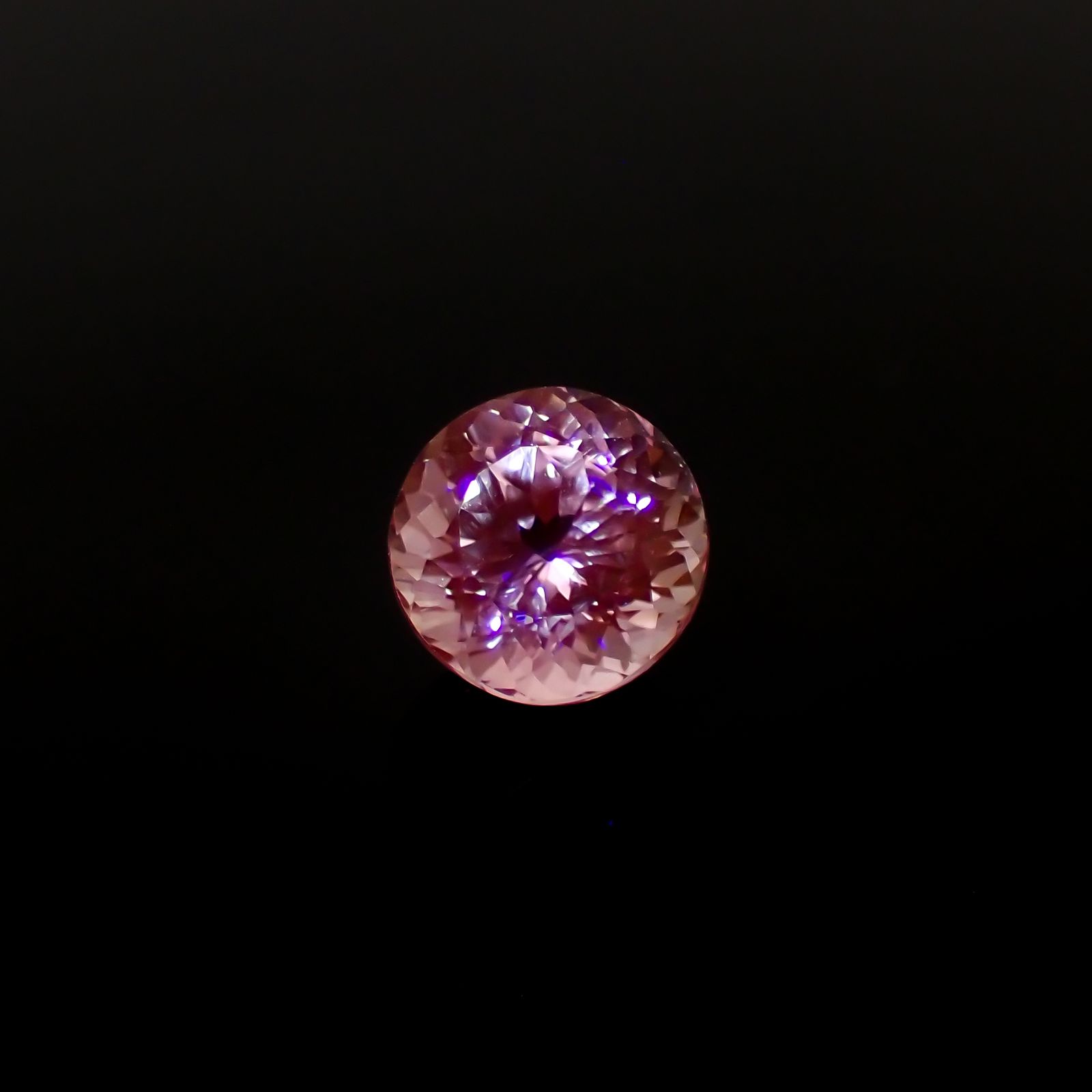 クンツァイト アフガニスタン産 3.49ct[231124358]8.8x8.8mm前後