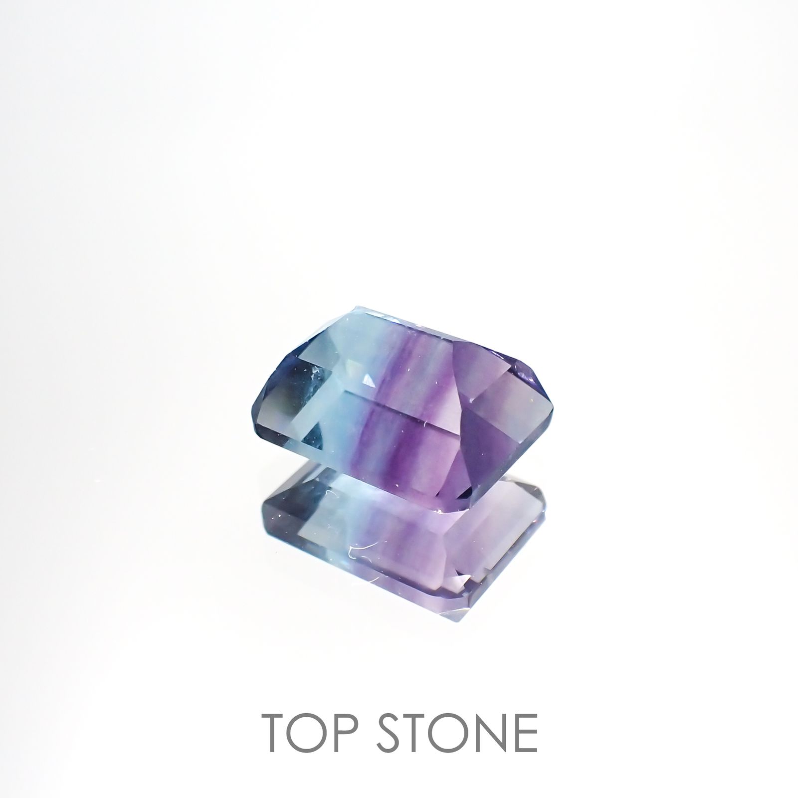 バイカラーフローライト ブラジル産 ルース 4.31ct[210913219]10×7.8mm前後