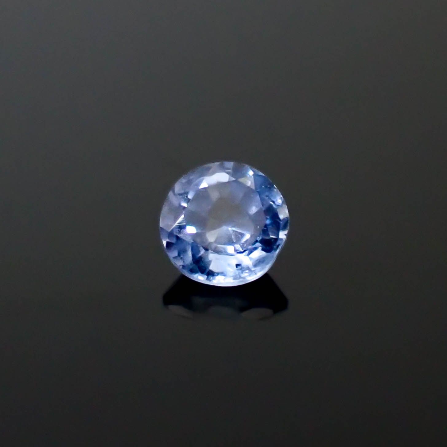 カシミールサファイア 非加熱(宝石名ブルー・サファイア)インド・カシミール地方産 0.38ct GIA鑑付[250530412]4.14x4.22mm前後