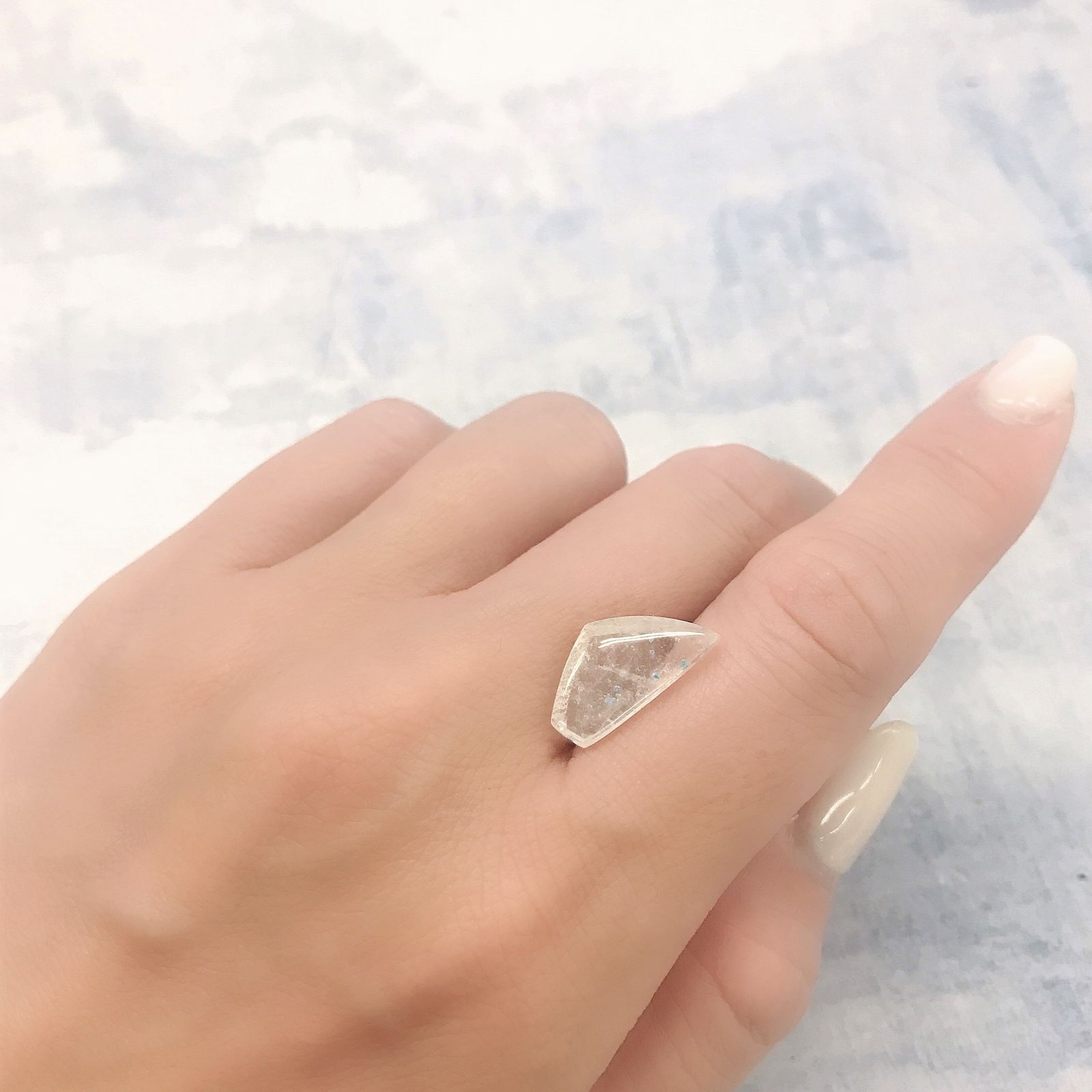 ◇カスタムカット◇パライバクォーツ ブラジル産 4.54ct[220616619]16.8x9.1mm前後
