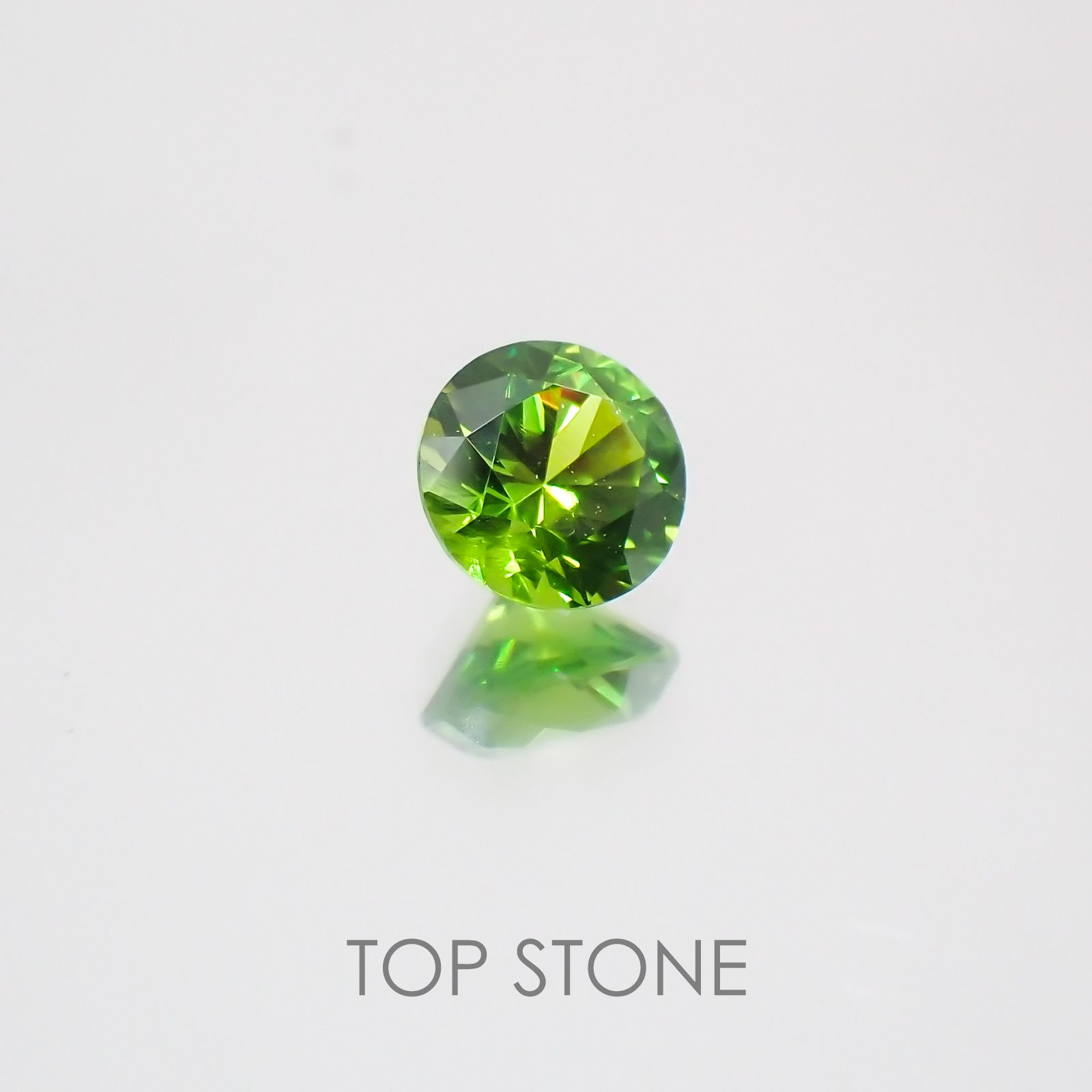 デマントイドガーネット(宝石名デマントイド・ガーネット) ロシア産 0.314ct ソ付(彩珠)[21049774]4×4mm前後