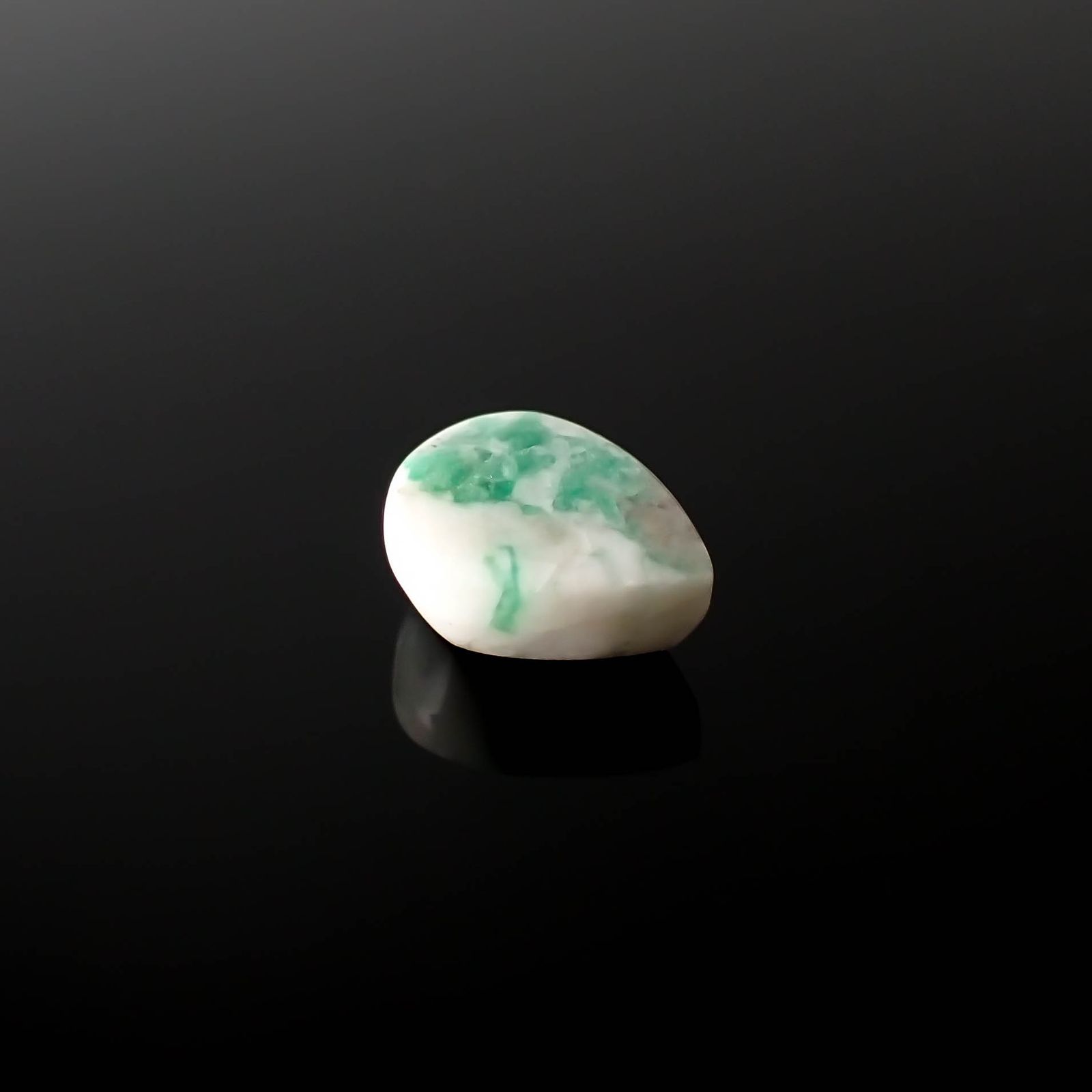 マトリックスエメラルド(エメラルドインクォーツ/フェルドスパー) ブラジル産 2.57ct[240326495]9.8x8mm前後