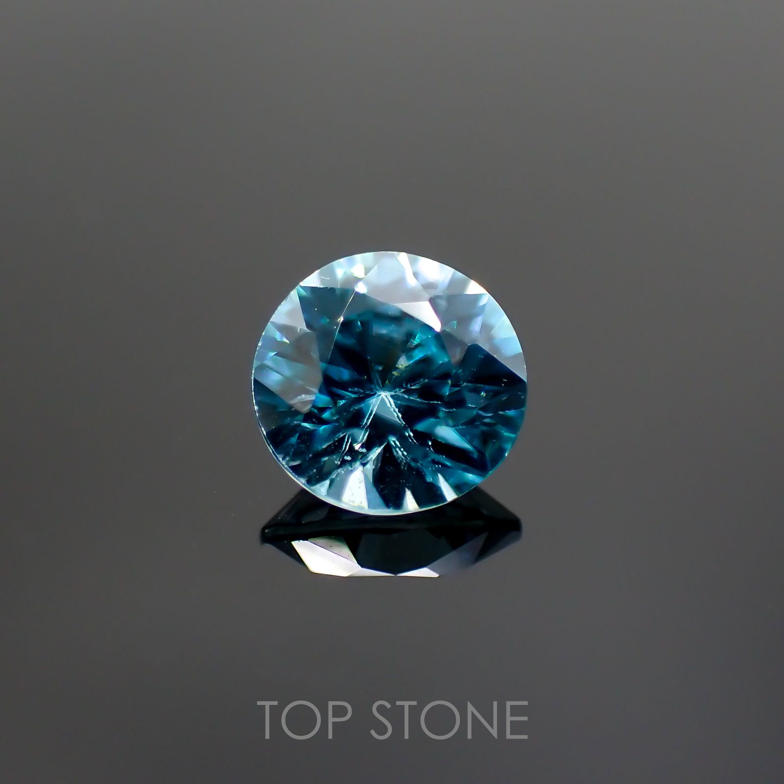 ブルージルコン(宝石名ジルコン) カンボジア産 1.25ct 識別済[20063101]6×6mm前後