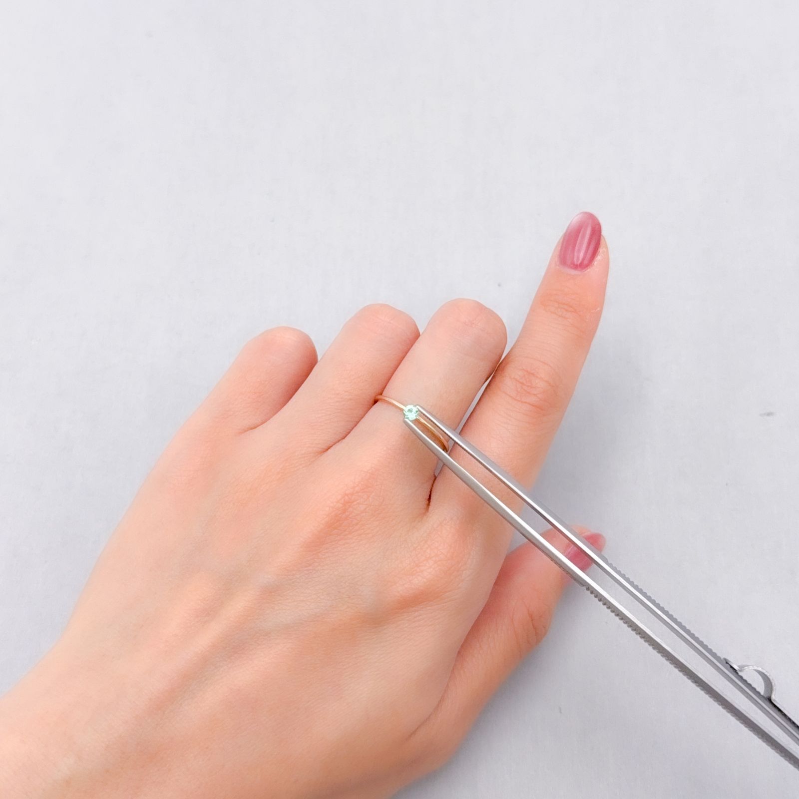 ノンオイルエメラルド ロシア産 0.088ct [250229868]2.9x2.9mm前後