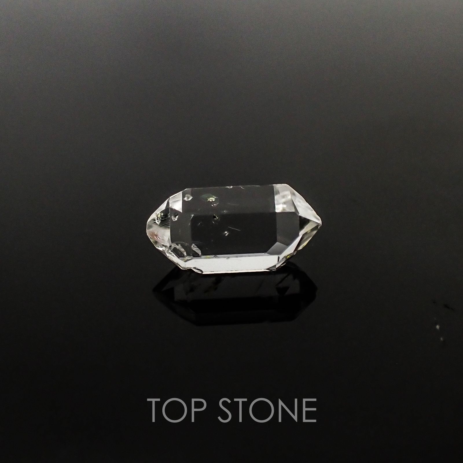オイルインクォーツ パキスタン産 原石・結晶 2.26ct[20117539]11.8×5.9mm前後