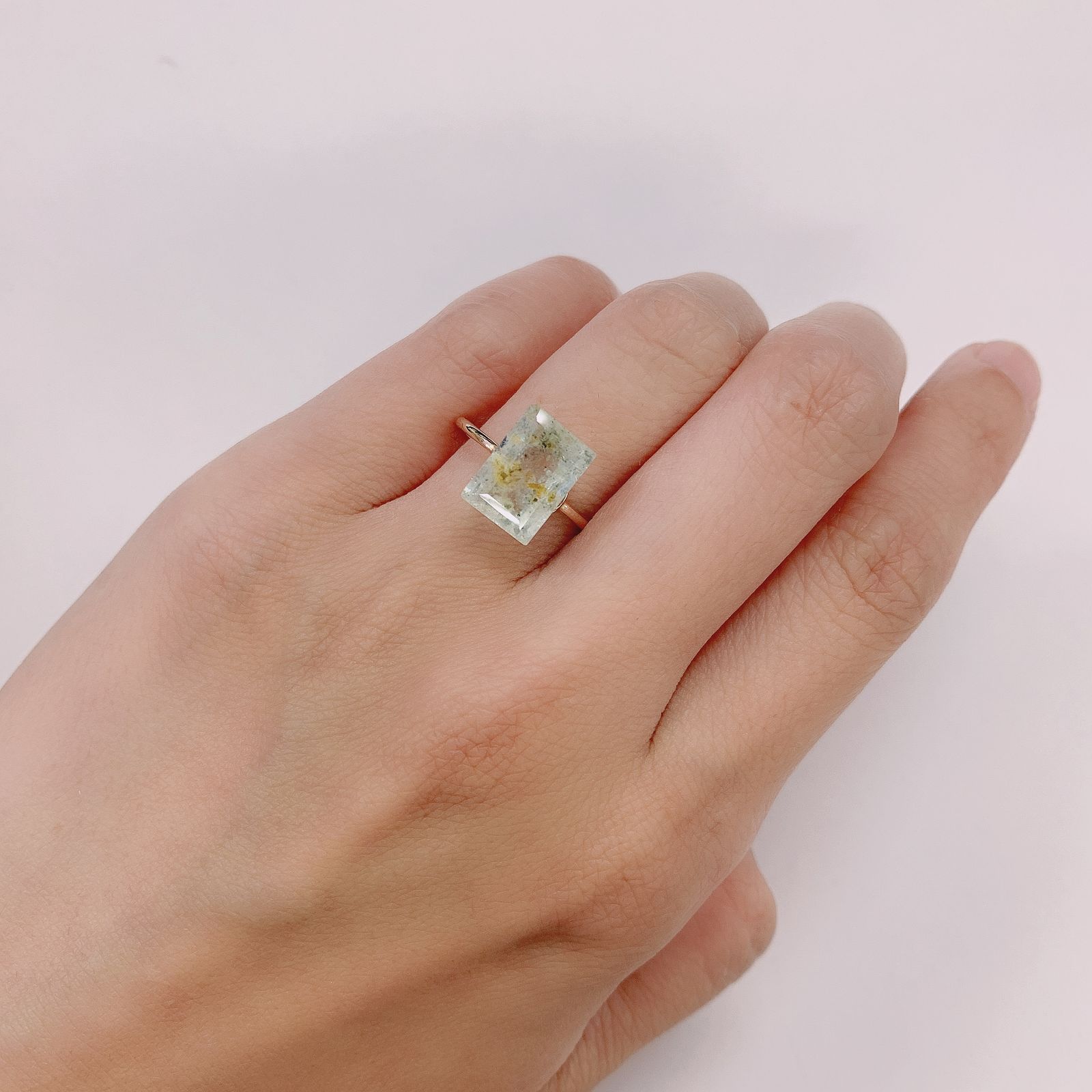 オーロラアクアマリン(宝石名アクアマリン) ブラジル産 3.07ct 識別済[210812714]10.7×7.6mm前後