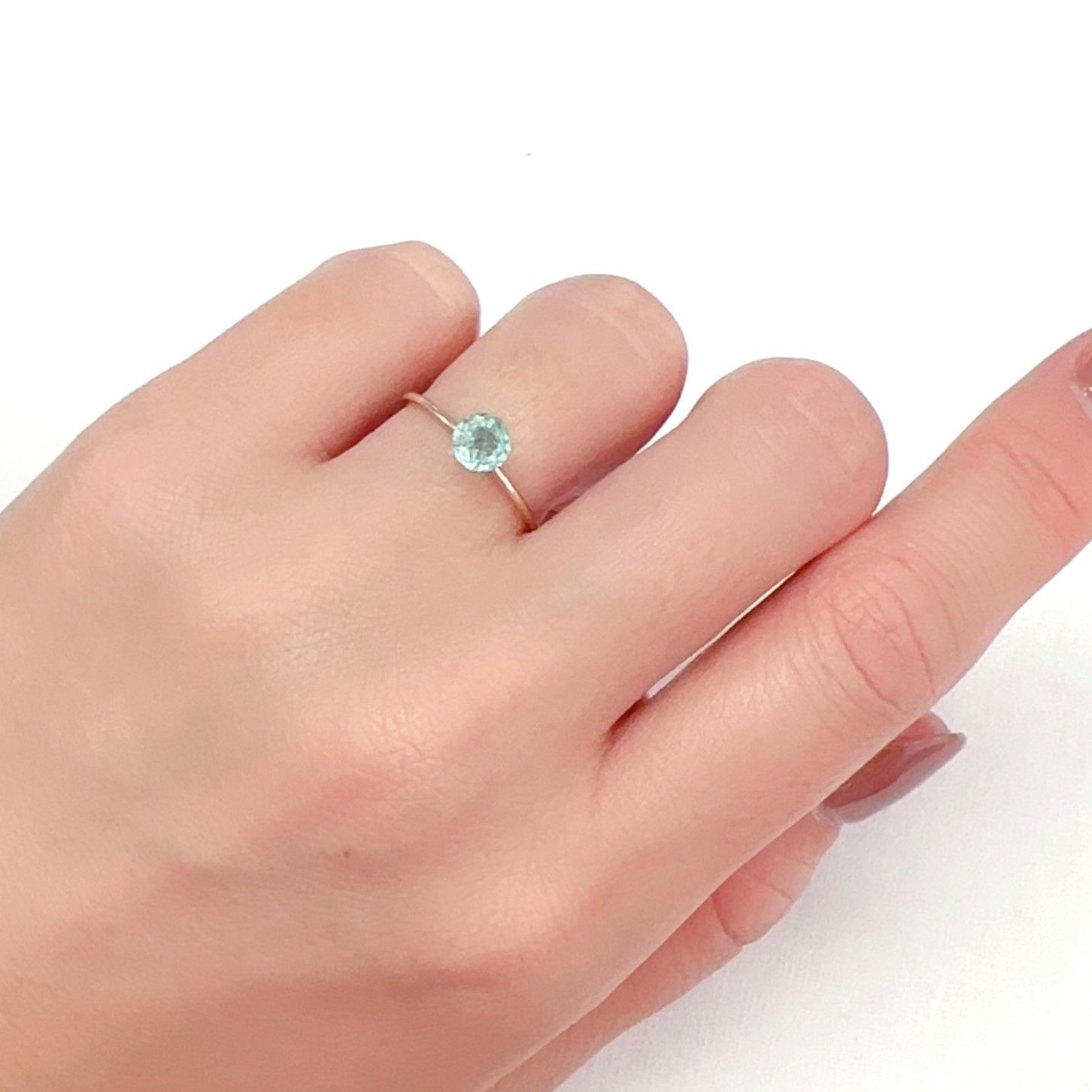 パステルカラーエメラルド コロンビア産 0.56ct[240225944]5.1x5.1mm前後