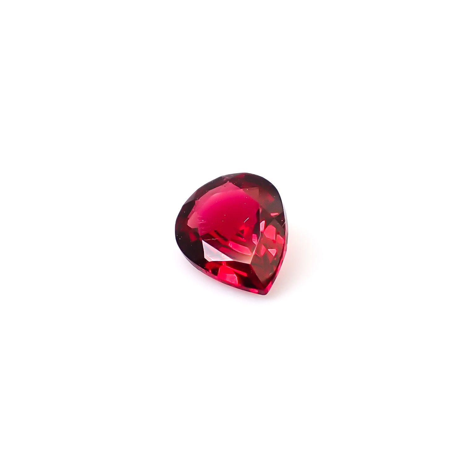 レッドスピネル(宝石名レッド・スピネル)タンザニア産 識別済 0.27ct / 5x3.9mm前後 [260732566]