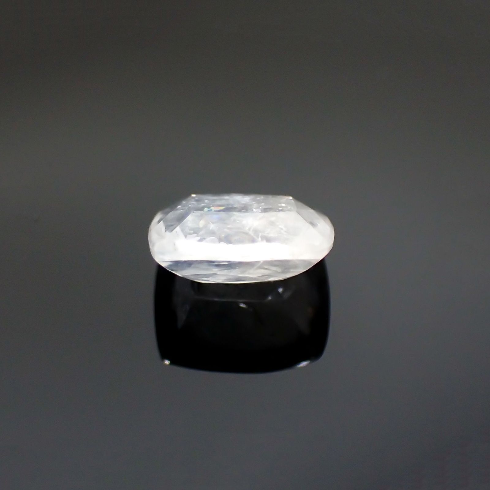 ユークレース(宝石名ユークレース)ブラジル産 1.181ct ソ付(彩珠)[230522045]7.2x6.2mm前後