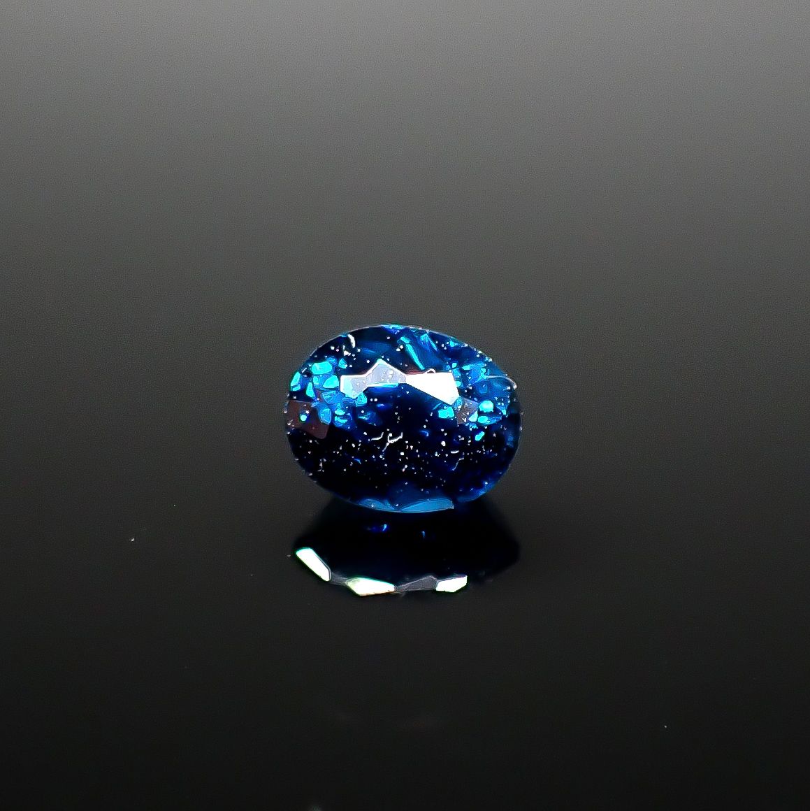 コバルトブルースピネル(宝石名ブルー・スピネル)タンザニア産 0.455ct ソ付(日独)[250730808]4.84x3.81mm前後