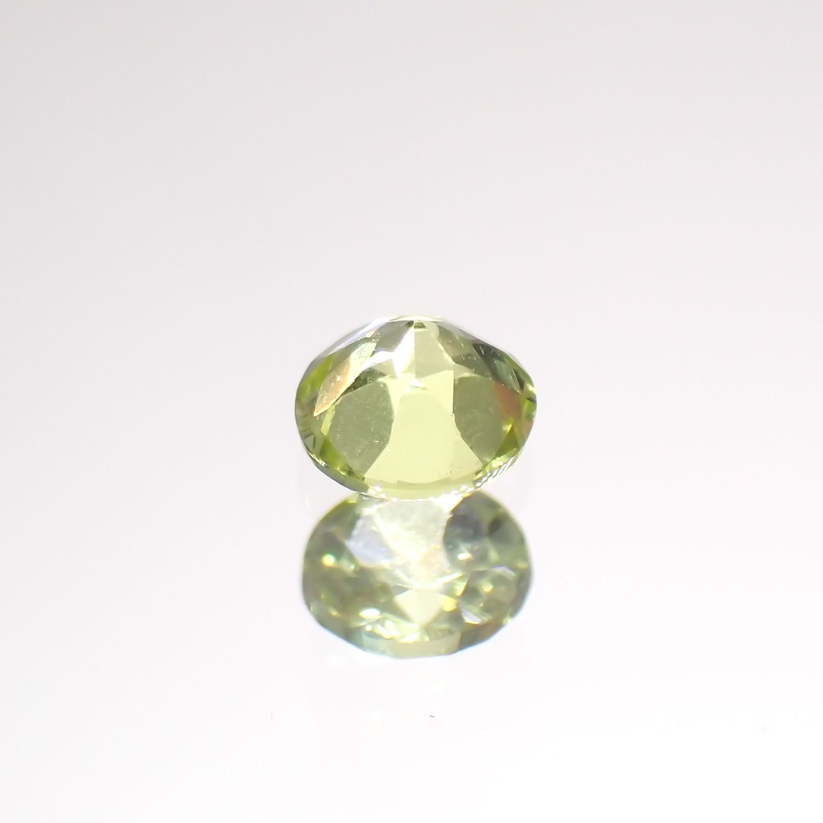 パロットクリソベリル(宝石名クリソベリル)インド産 0.13ct 識別済[220114514]2.9x2.9mm前後