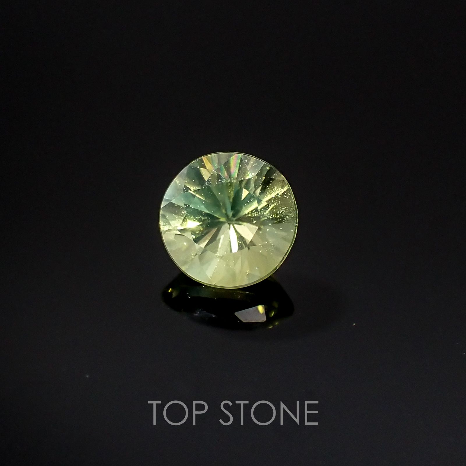 クリソベリルキャッツアイ スリランカ産 ルース 0.32ct[20117587]3.9×3.9mm前後