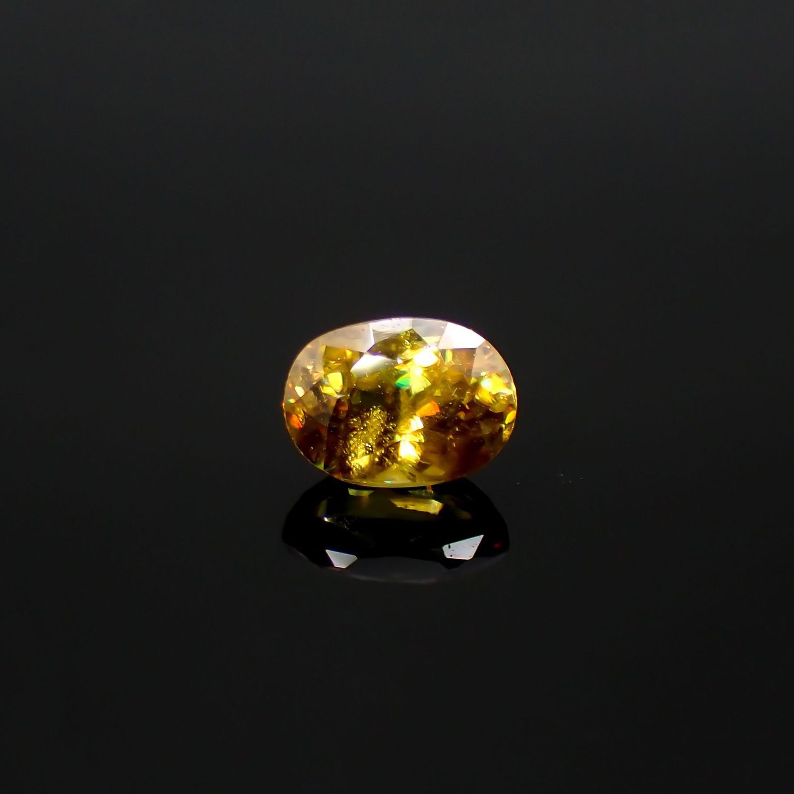 ゴールデンスフェーン(宝石名スフェーン)ナミビア産 1.19ct 識別済[220616572]7x5.2mm前後