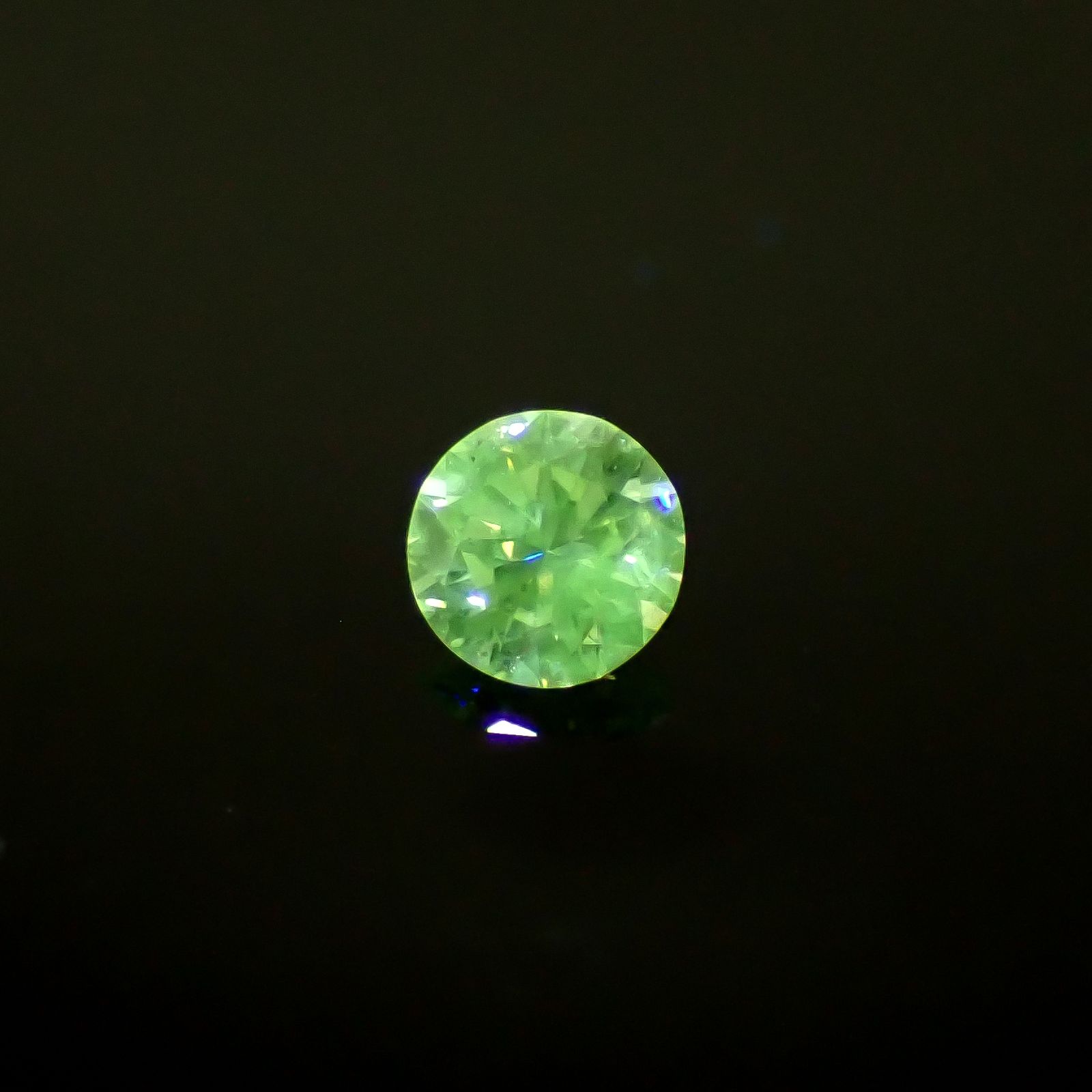 シルキーダイヤモンド 0.10ct [250730766]3x3mm前後