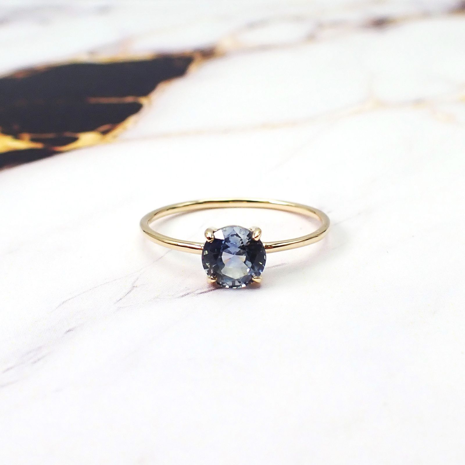 リング空枠：石留め▶アイスブルーサファイア（お客様製作例）