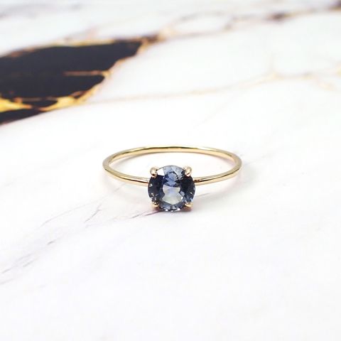 リング空枠：石留め▶アイスブルーサファイア（お客様製作例）