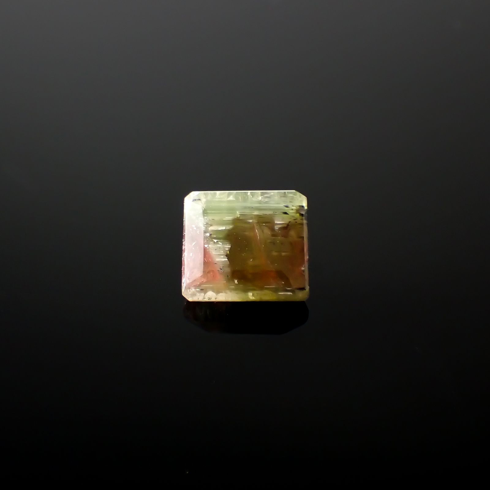 ゼブラトルマリン ブラジル産 3.55ct[240427085]9.3x8.3mm前後
