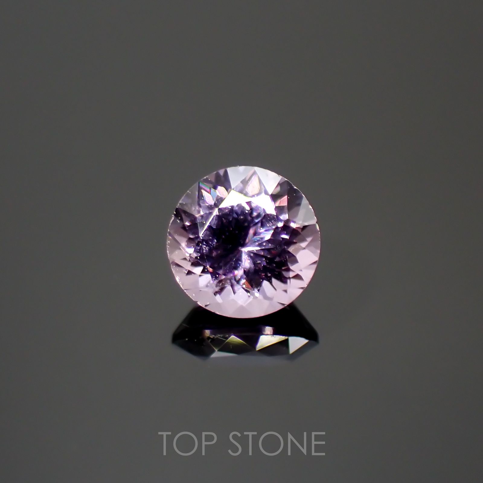 ラベンダーピンクスピネル(宝石名スピネル)ビルマ/マダガスカル産 0.45ct 識別済[220114548]4.5x4.5mm前後