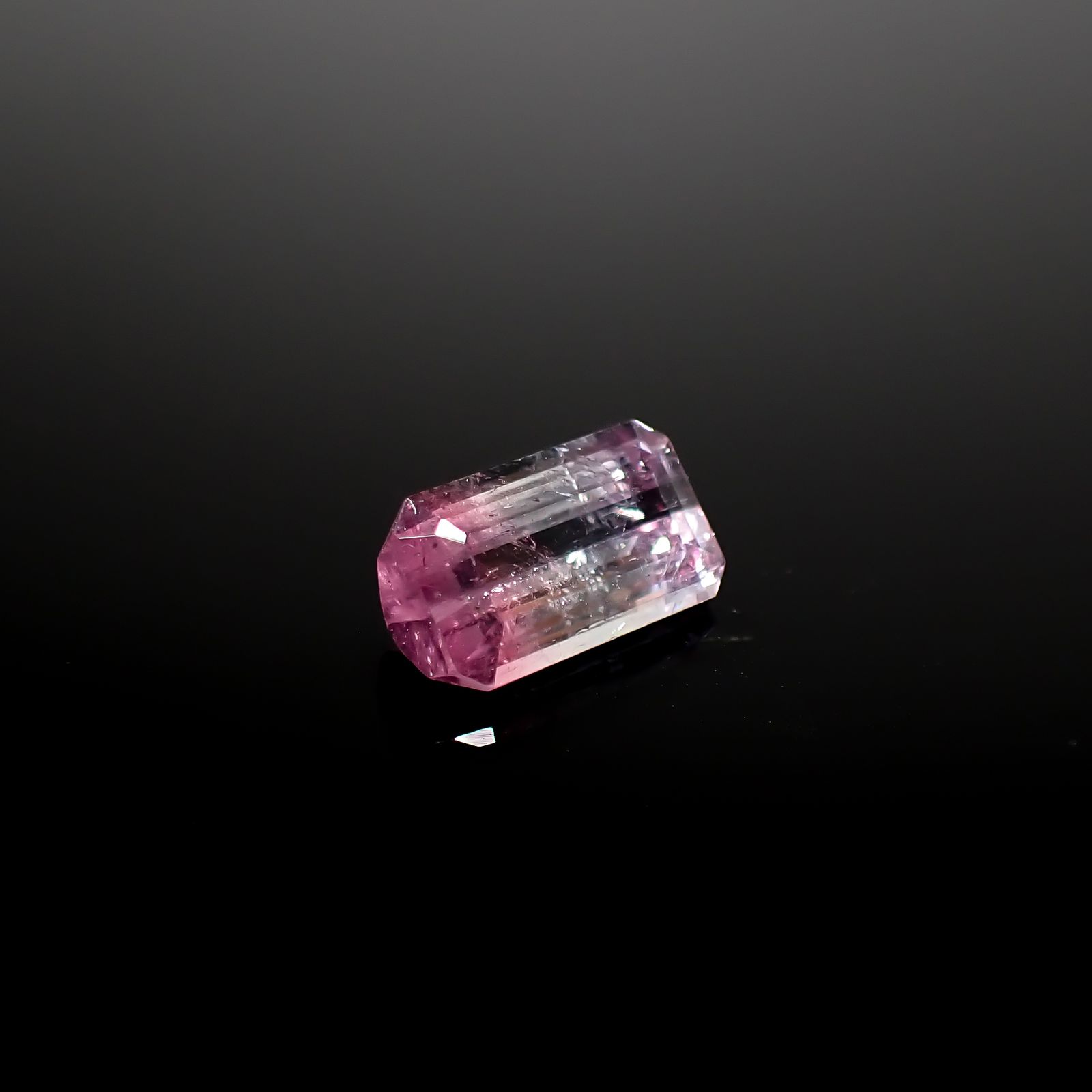 バイカラートルマリン アフガニスタン産 1.64ct [241029402]8.9x5.3mm前後