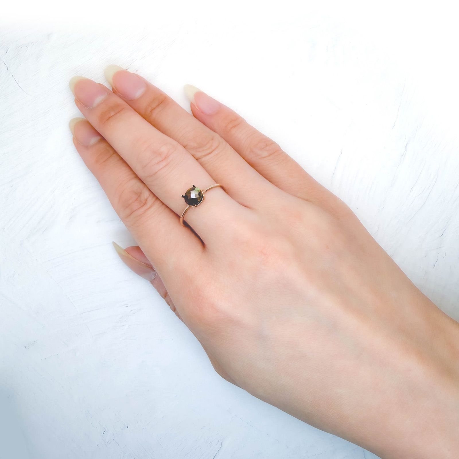 ◇チェッカーカット◇レインボーガーネット 日本・奈良県産 1.09ct / 6x5.1mm前後 [260932923]