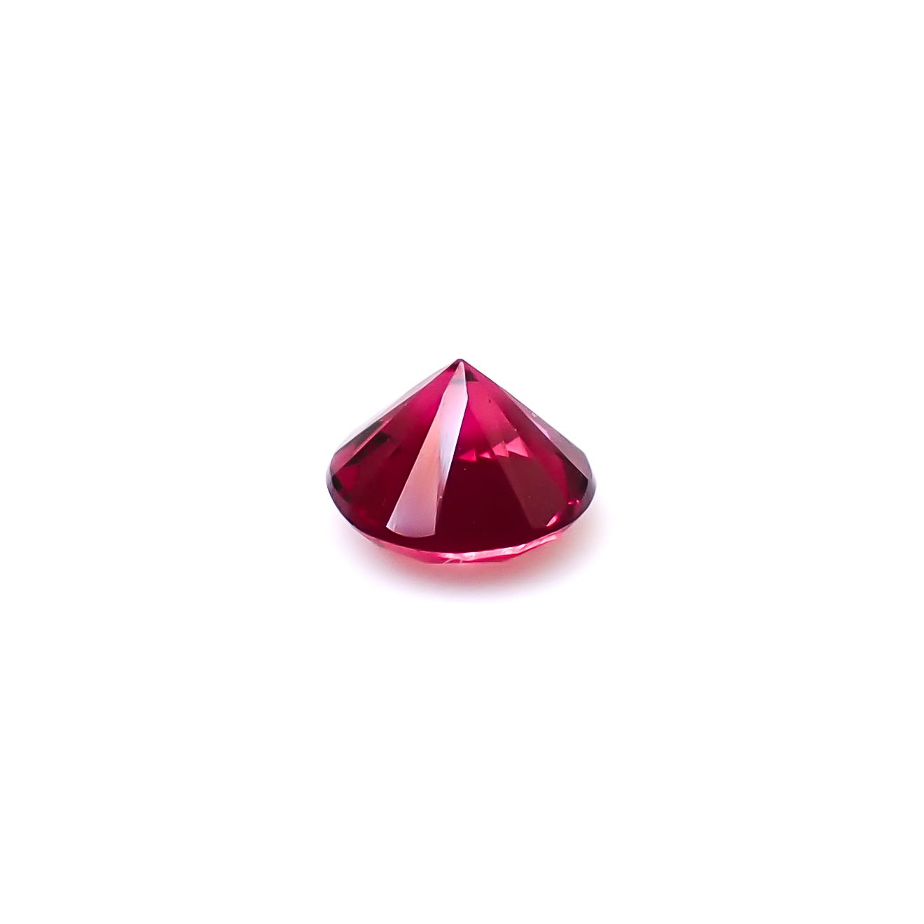 レッドスピネル タンザニア産 0.32ct / 4.1x4.2mm前後 [260732563]
