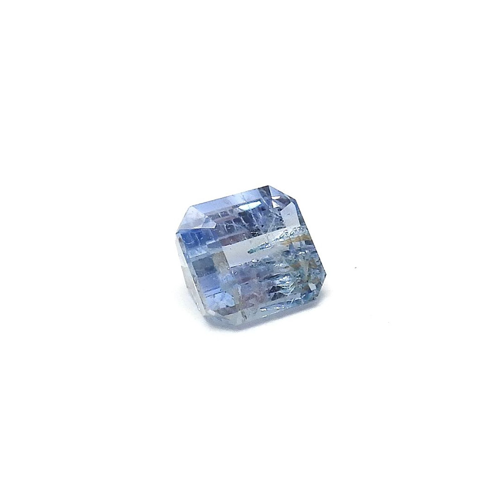 ジェレメジェバイト(宝石名エレメジェバイト)ナミビア産 ソ付(彩珠) 0.508ct / 4.6x4.3mm前後 [220717078]