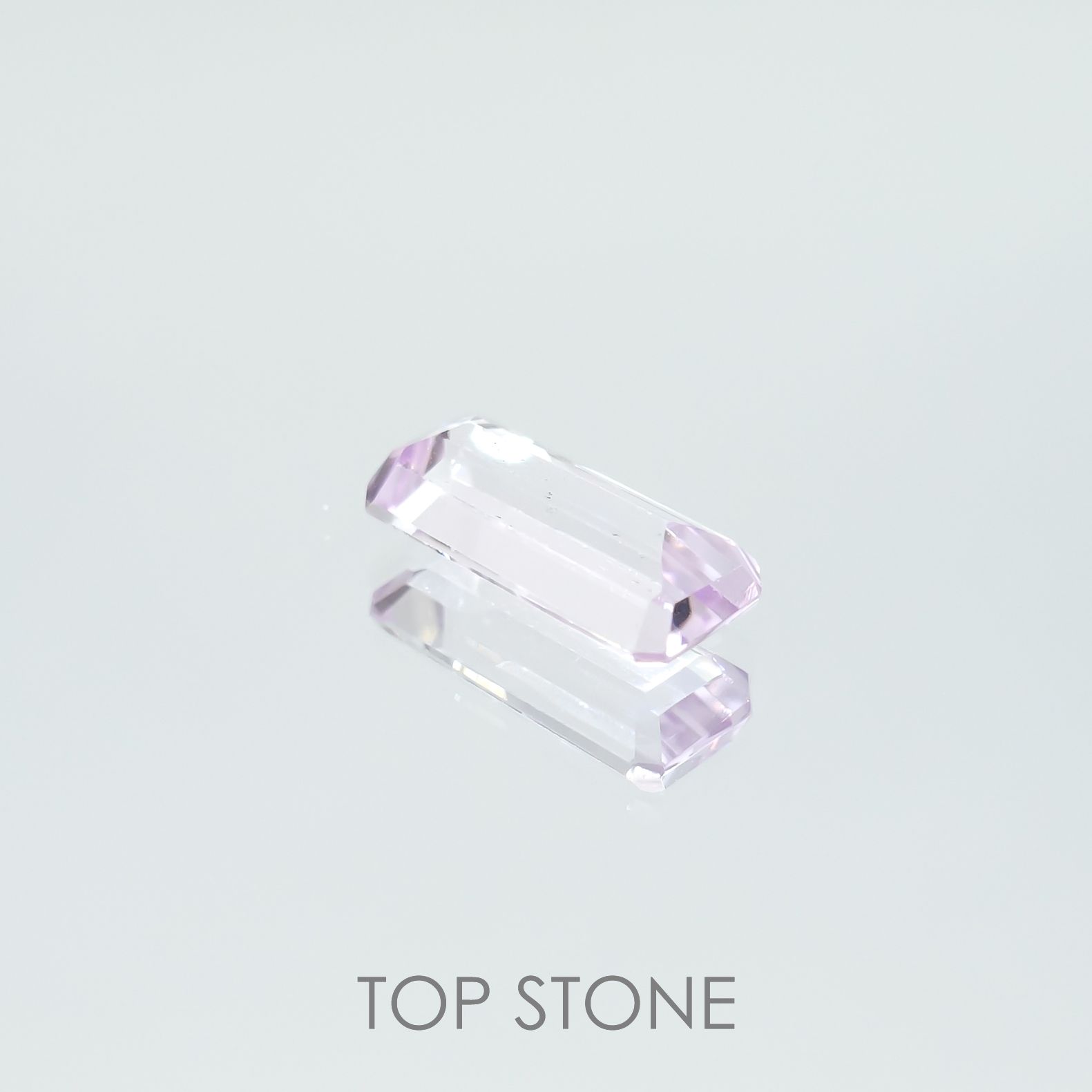 クンツァイト アフガニスタン産 1.77ct[220616345]10.6x4.9mm前後