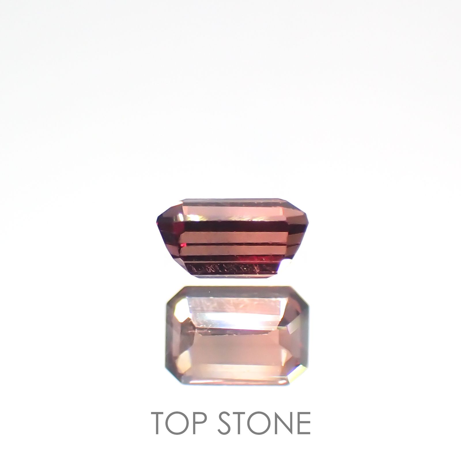 バイカラーサファイア(宝石名バイカラー・サファイア) マダガスカル/タンザニア産 0.22ct 識別済[210912489]3.7×2.6mm前後