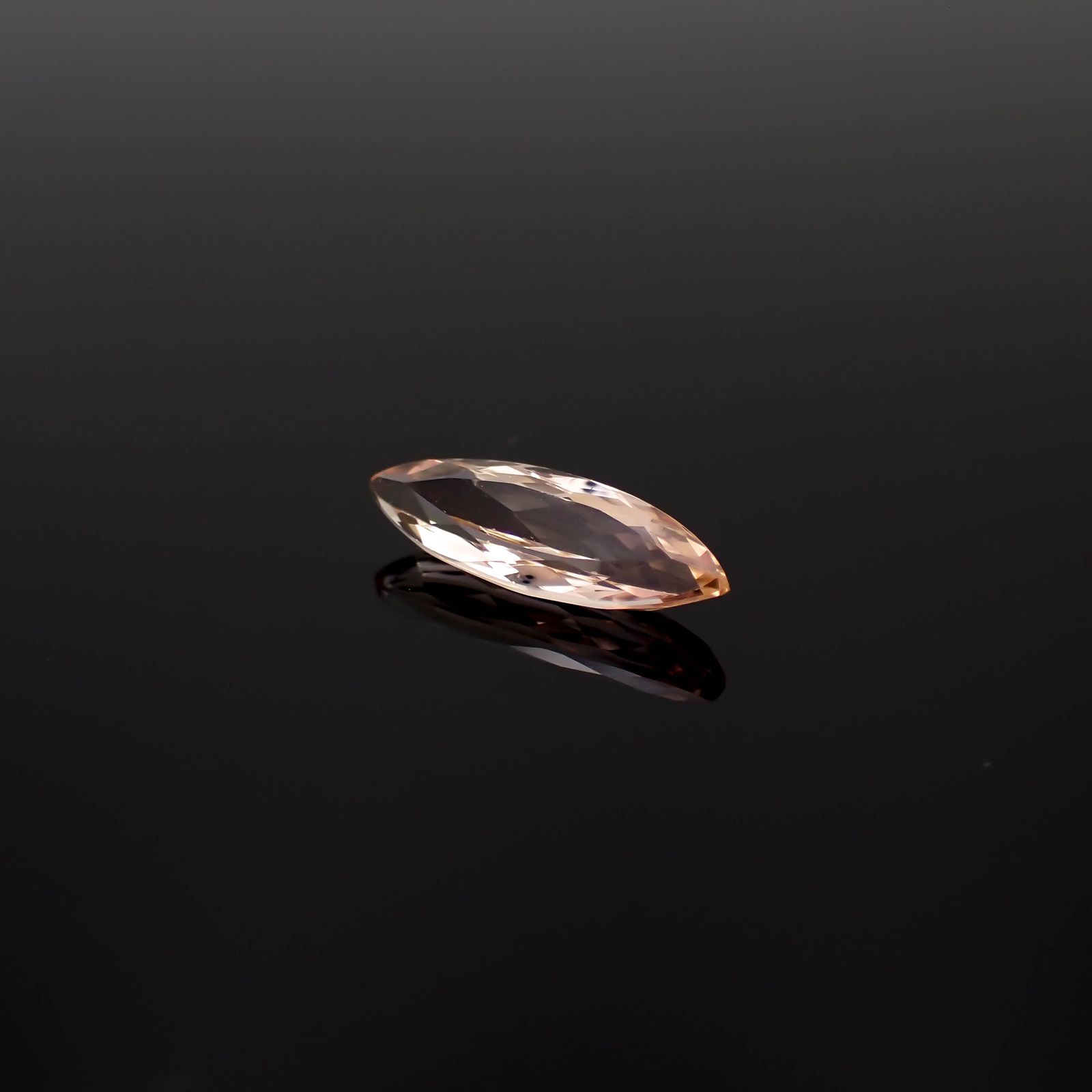 バイカラートパーズ ブラジル産 2.33ct[230521920]16x5.2mm前後