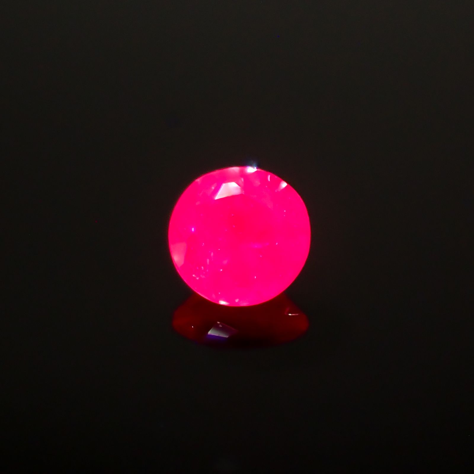 ルビー(宝石名ルビー)タイ/ミャンマー産 0.13ct 識別済[230321301]2.9x2.8mm前後