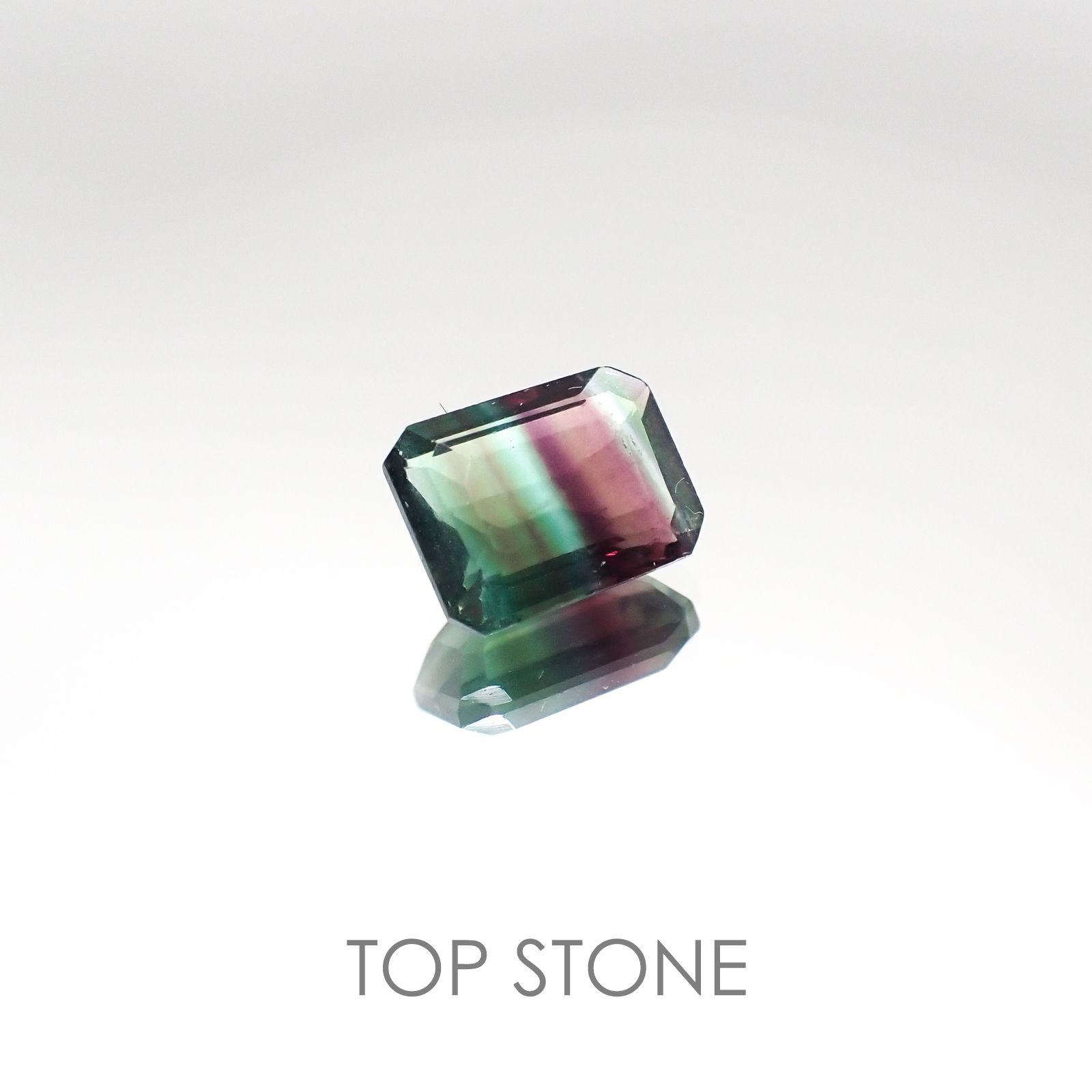 バイカラーフローライト ブラジル産 ルース 1.82ct[20095600]8×6.2mm前後