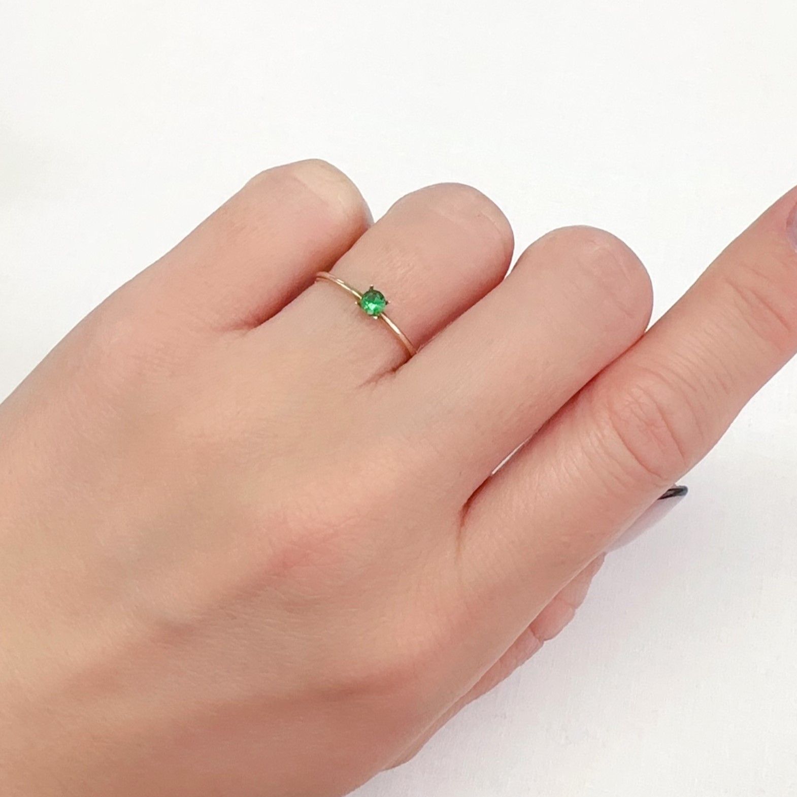 ツァボライト(宝石名グリーン グロッシュラー・ガーネット)タンザニア産 0.11ct 識別済[240226079]3.1x3.1mm前後