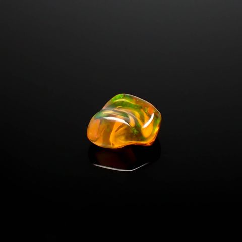 ファイヤーオパール 原石 メキシコ産 0.92ct [240125274]6.8x6.7mm前後