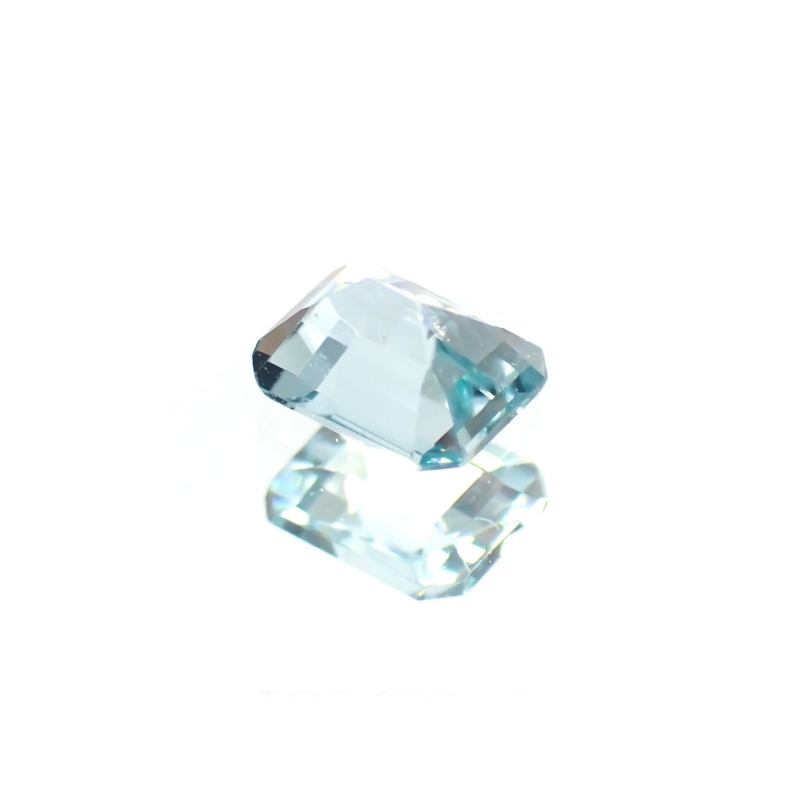 グランディディエライト(宝石名グランディディエライト) マダガスカル産 識別済 0.24ct / 4.2x3.3mm前後 [21059847]