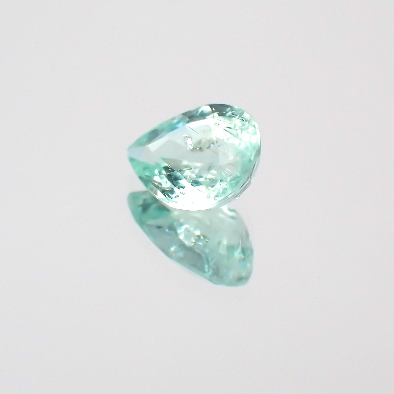 パライバトルマリン モザンビーク産 ルース 0.75ct[20127740]7×5.4mm前後