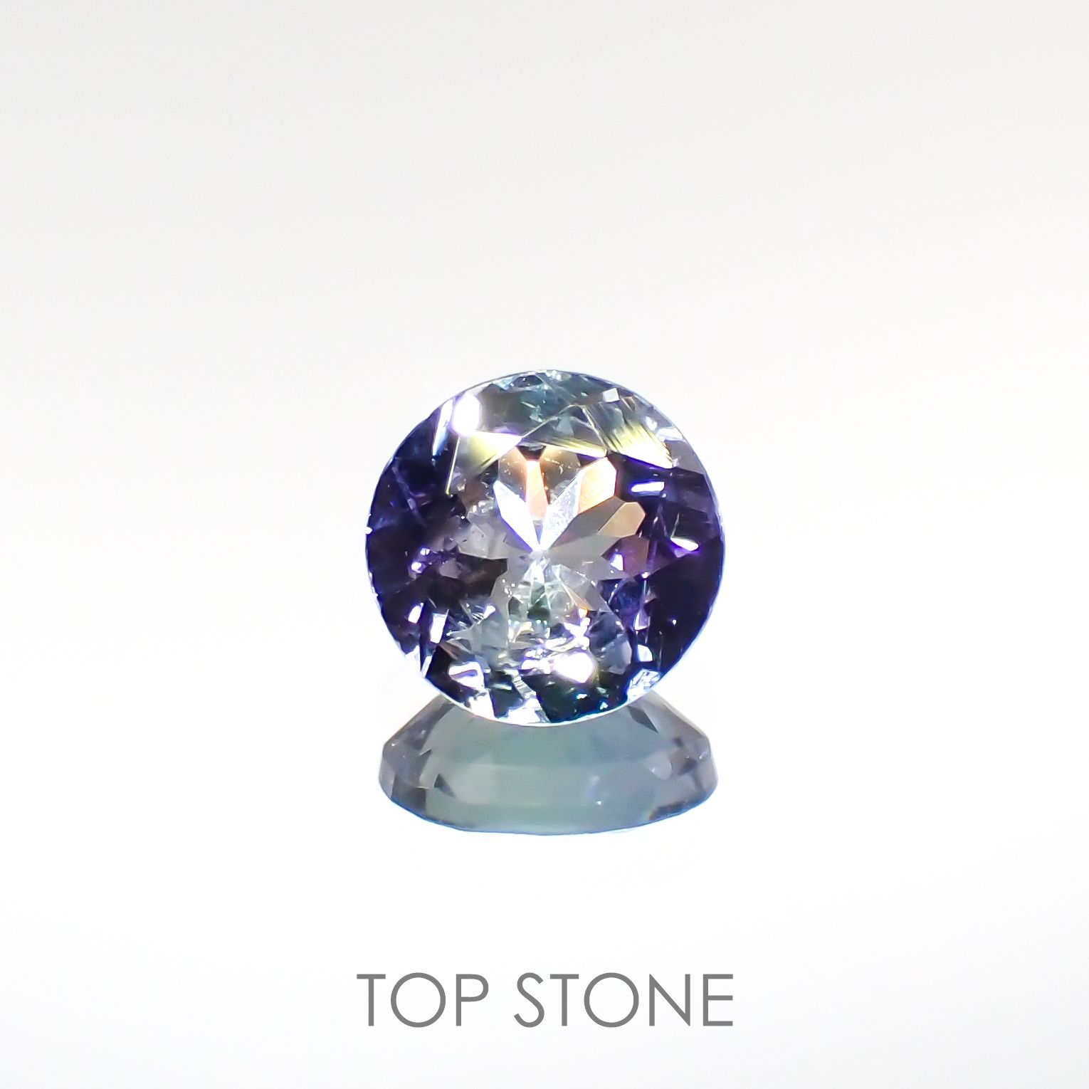 バイカラータンザナイト(ゾイサイト) タンザニア産 ルース 0.72ct[210912657]5.9×5.8mm前後