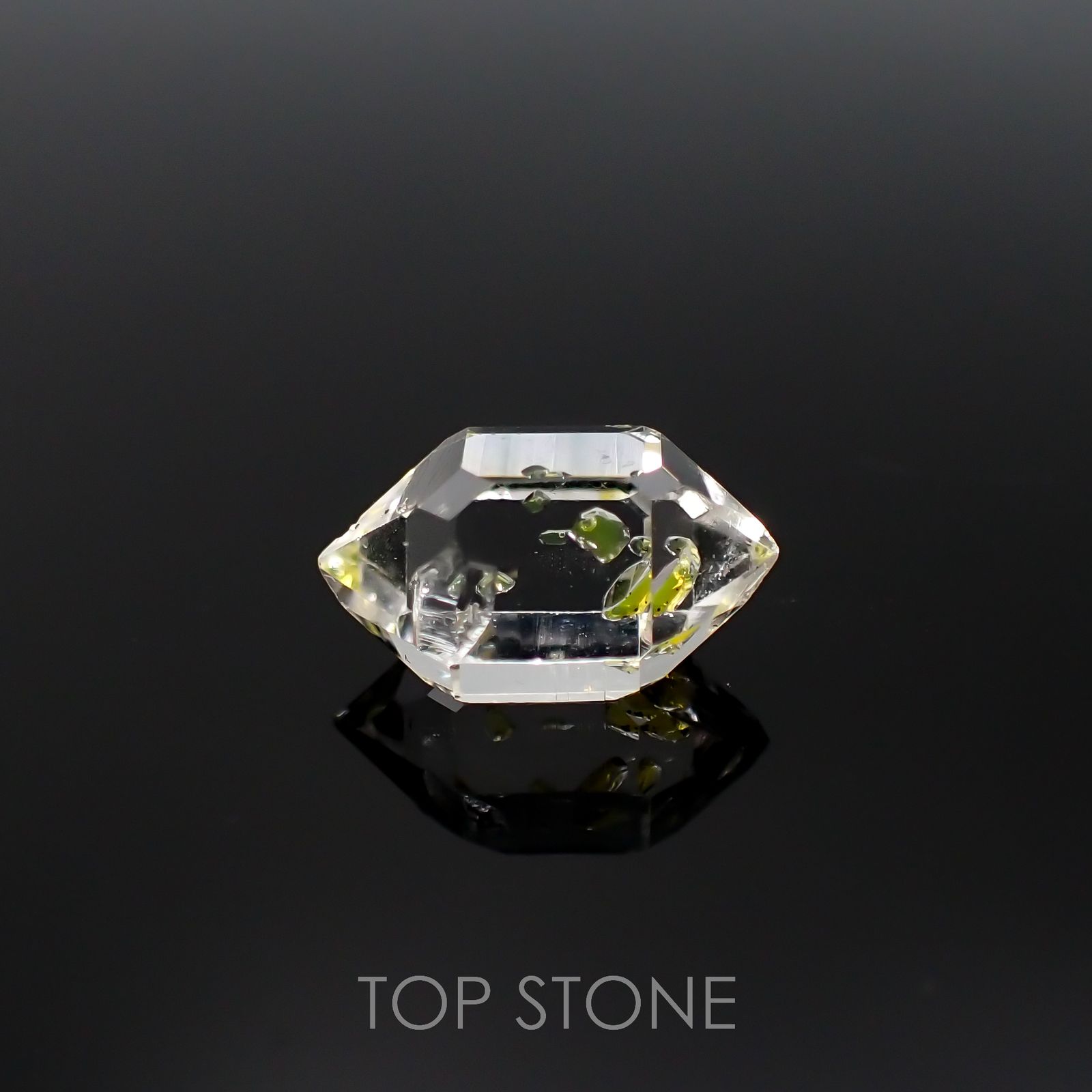 オイルインクォーツ 原石 パキスタン産 4.28ct[220917684]13.4x8mm前後