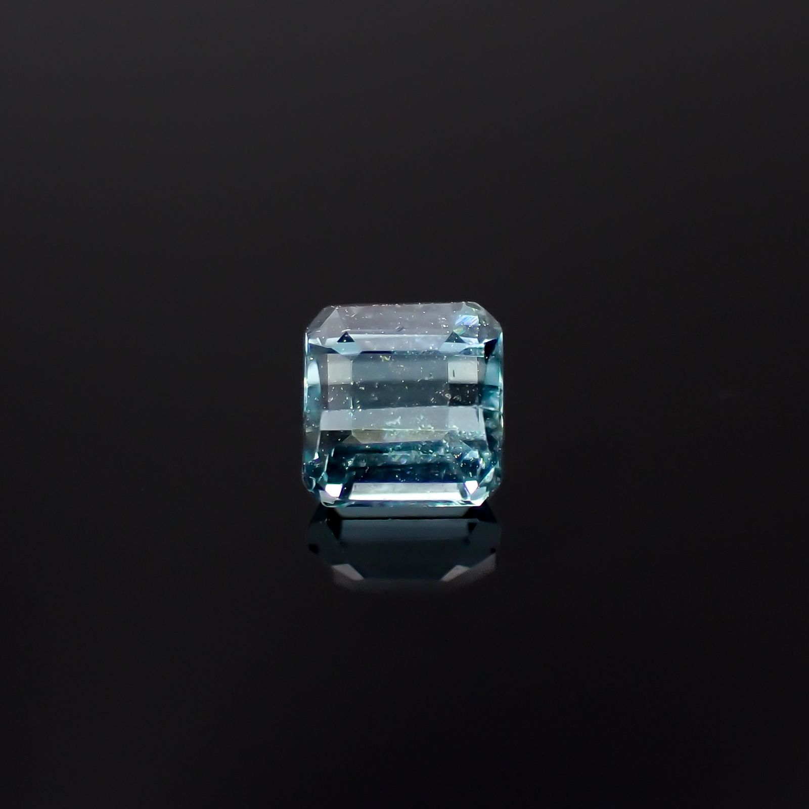 ブルートルマリン(宝石名トルマリン)アフガニスタン産 0.35ct 識別済[231225171]3.7x3.8mm前後