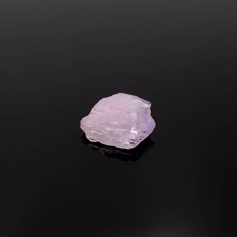 ピンクゾイサイト 原石 タンザニア産 1.34ct[231224997]7.7x7.7mm前後