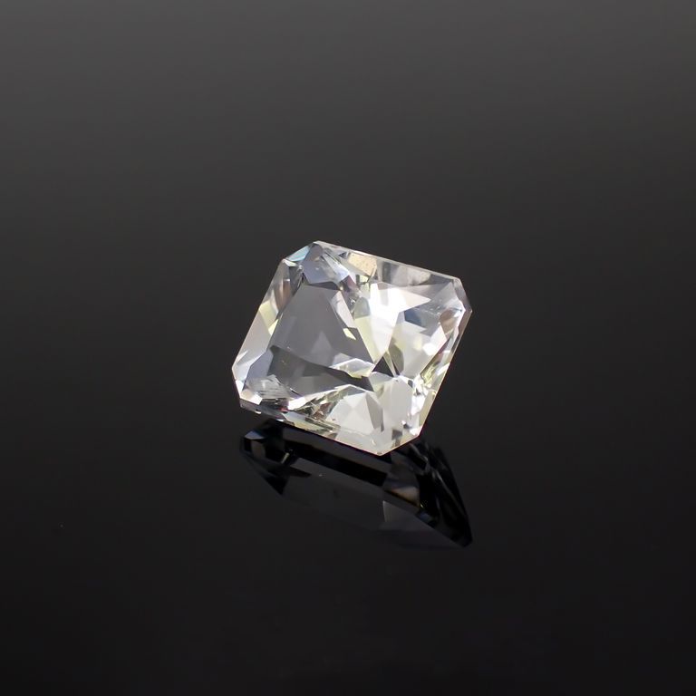 アポフィライト(宝石名アポフィライト)インド産 10.634ct ソ付(GRJ)[221119038]15.4x12.5mm前後