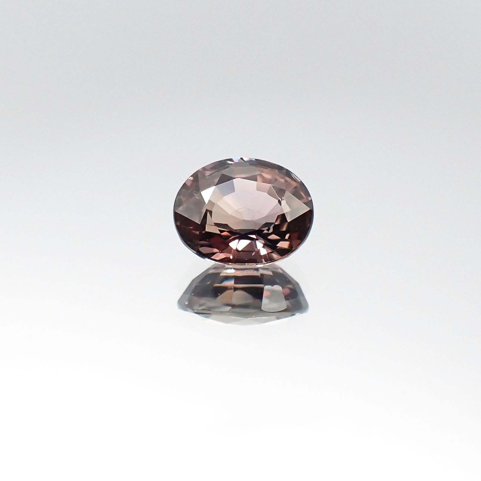 カラーチェンジサファイア 非加熱(宝石名サファイア)タンザニア産 1.11ct 識別済[230622423]6.6x5.4mm前後