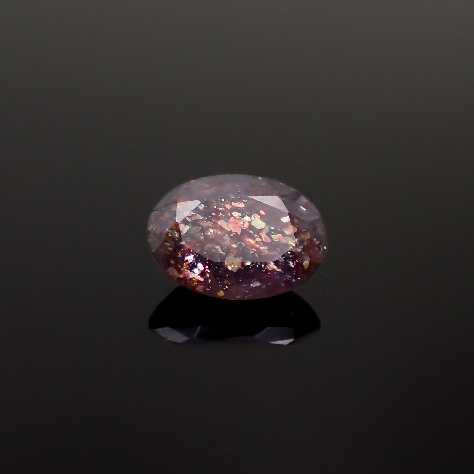 ブラッドショットアイオライト インド産 1.62ct[230923346]9.3x6.8mm前後
