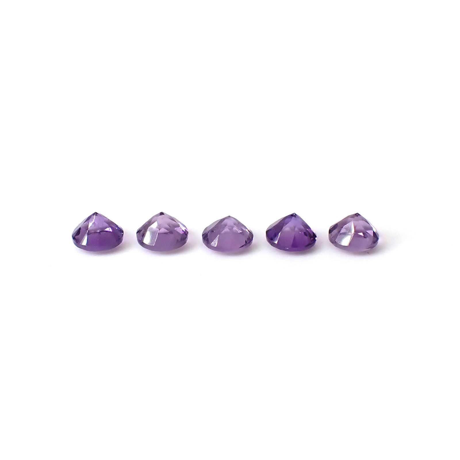 <ランダムセレクト1個販売> アメジストSA(宝石名アメシスト) ラウンドカット ブラジル産 識別済 0.24ct前後 / 4x4mm前後 [20107166-PAC]