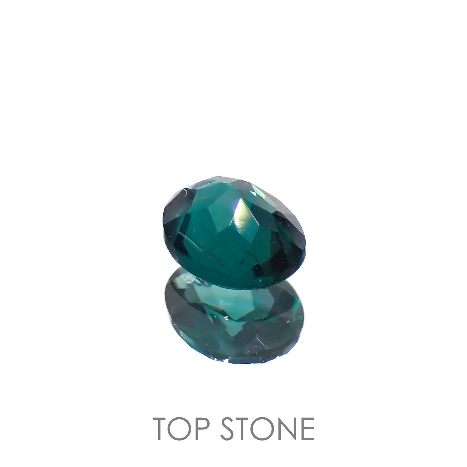 グリーンアパタイト(ノーブルモロキサイト)(宝石名アパタイト)マダガスカル産 0.36ct 識別済[220616377]5x4.1mm前後