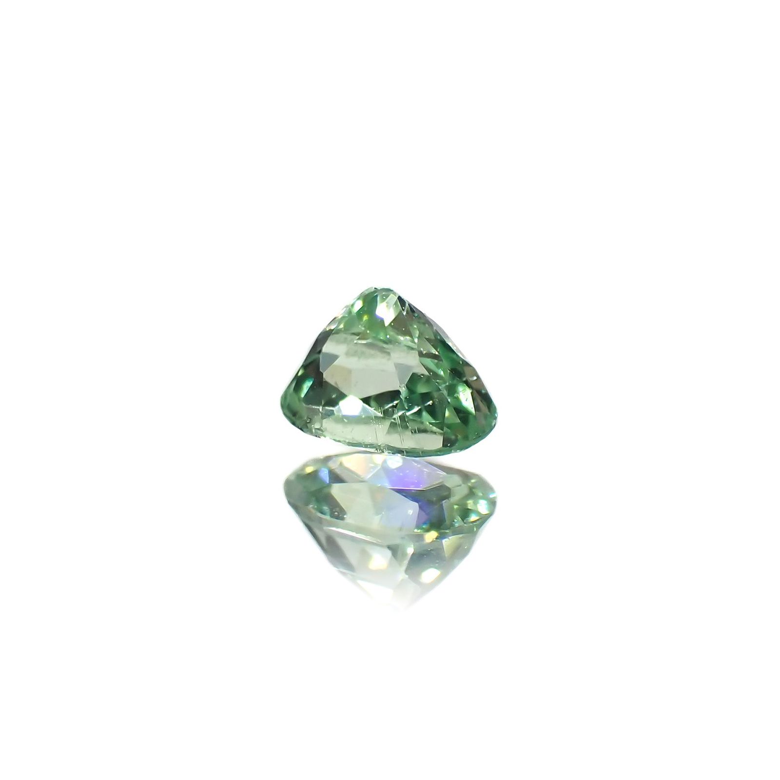 ミントガーネット(宝石名グリーン グロッシュラー・ガーネット)タンザニア産 0.33ct 識別済[221018629]4.4x3.2mm前後