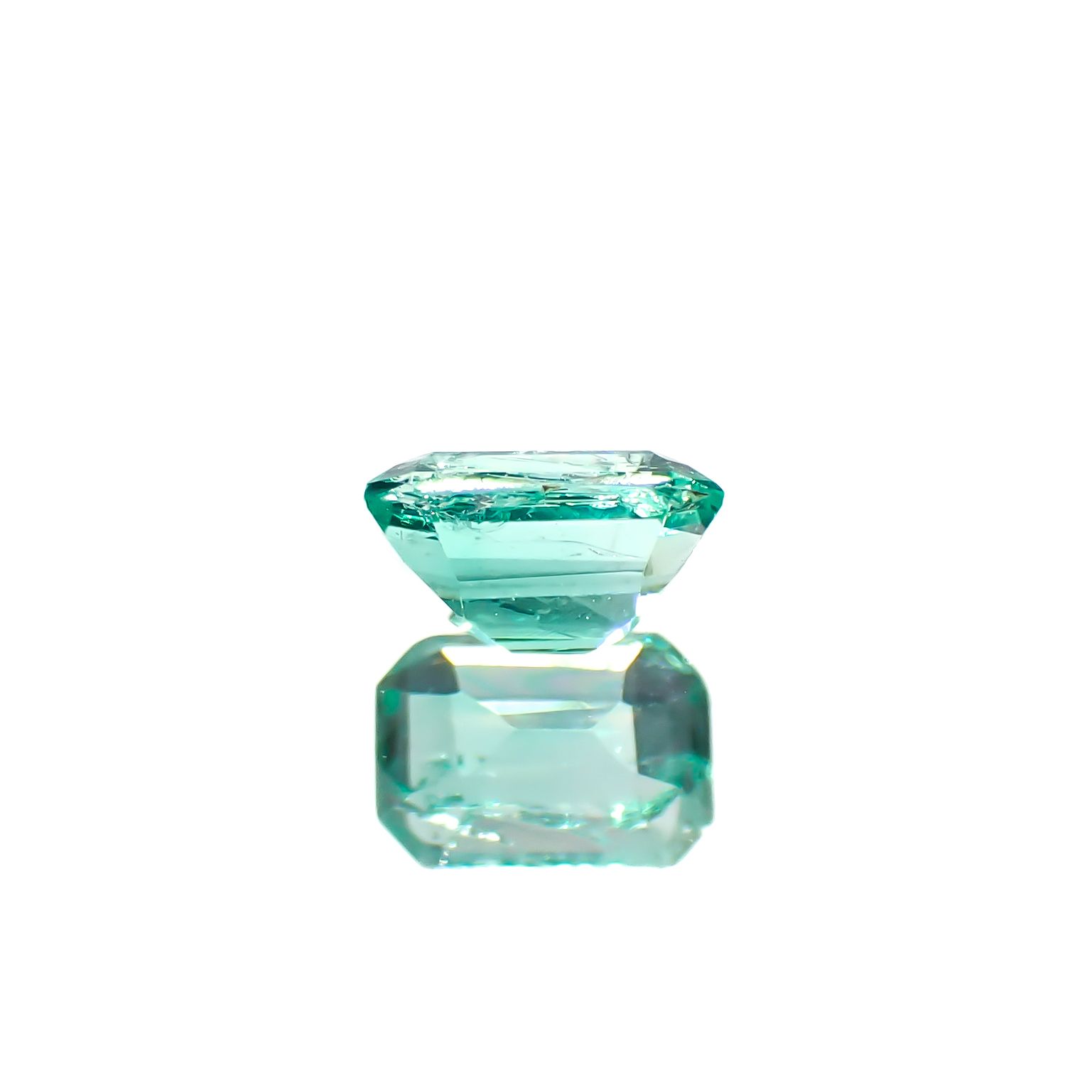 エメラルド コロンビア産 0.24ct[240627904]4.5x3.1mm前後