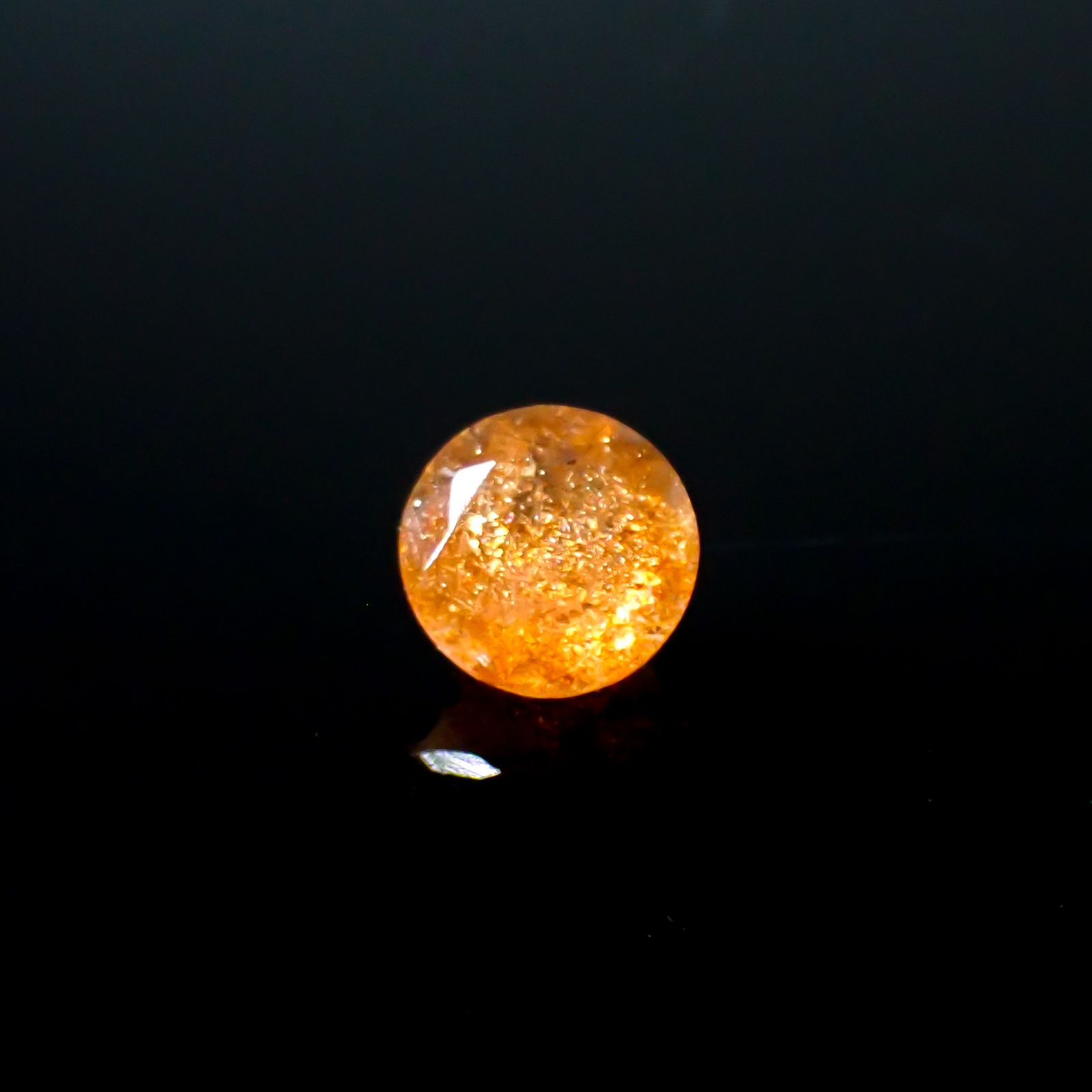 イリュージョンサンストーン タンザニア産 1.77ct[240728542]8.1x8.1mm前後